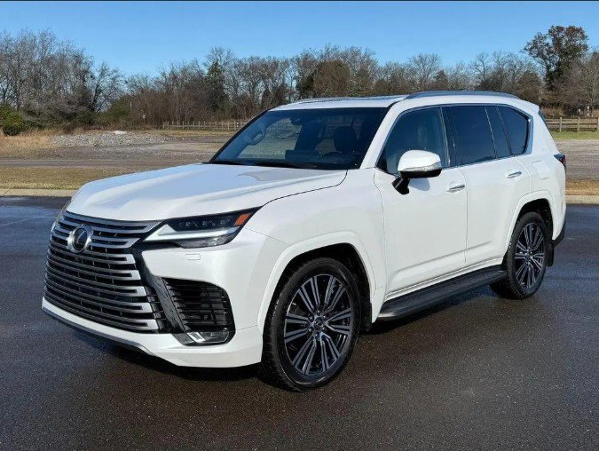 2023 Lexus LX600 4WD Full Options 16,200KM
