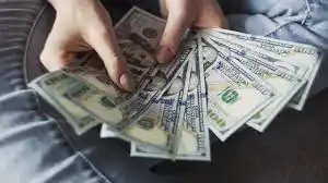 Particular ofrece dinero a todas personas serias