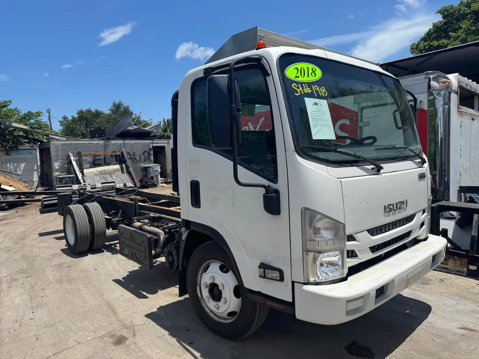 2018  ISUZU  NPR  16FT CAB AND CHASSIS STOCK 1918