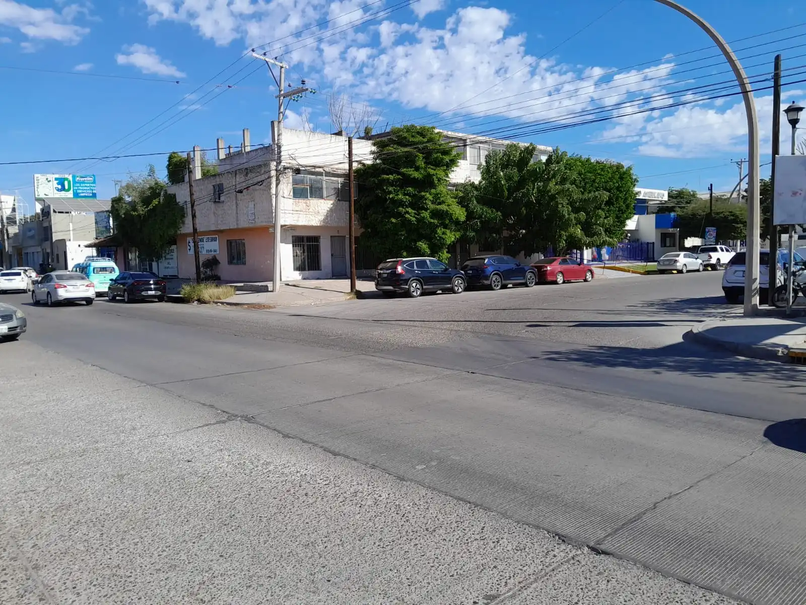 EDIFICIOS, EN ESQUINA LOS MOCHIS, SINALOA 