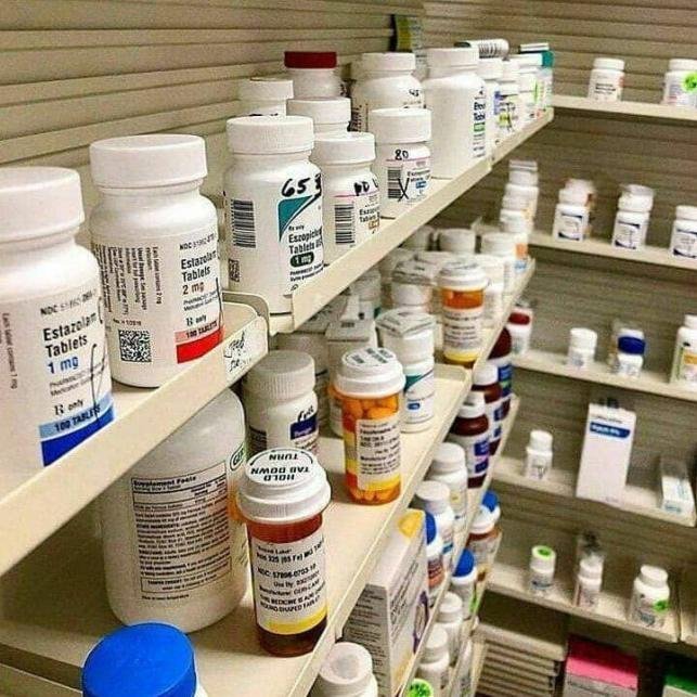 Cianuro de potasio, Nembutal, opioides, Farxiga, Botox, fentanilo, cocaína, Trazodona, metadona, plumas Consentyx, naproxeno, Viagra, Otezla, mefedron